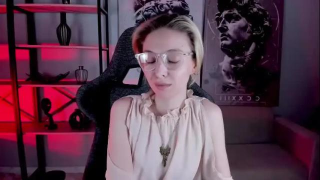 Image 11 of filipinaadams Stream on Chaturbate on 28 days ago