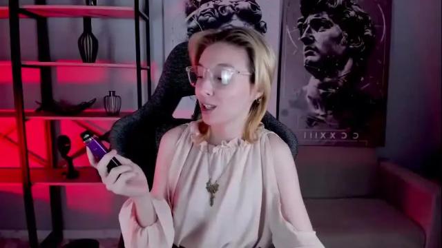 Image 7 of filipinaadams Stream on Chaturbate on 28 days ago