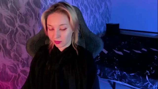 Image 11 of filipinaadams Stream on Chaturbate on 26 days ago