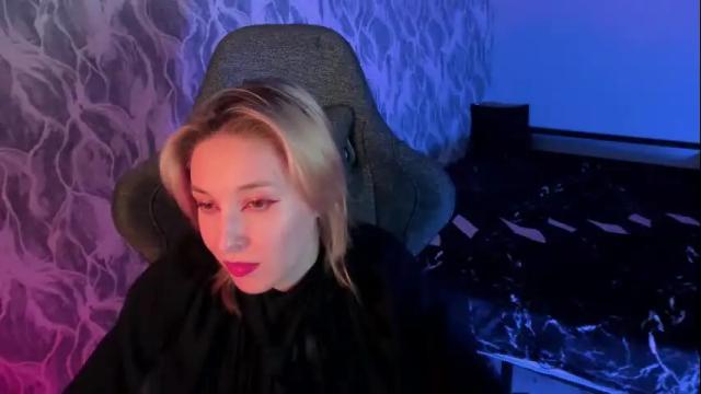Image 12 of filipinaadams Stream on Chaturbate on 26 days ago