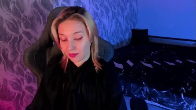 Image 8 of filipinaadams Stream on Chaturbate on 26 days ago