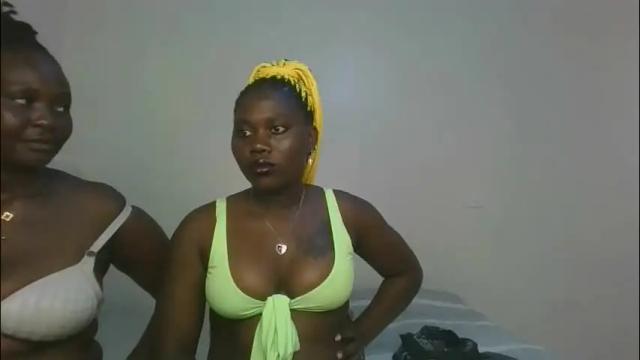 Image 3 of fine_melanie Stream on Chaturbate on 1 month ago