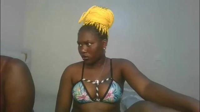 Image 2 of fine_melanie Stream on Chaturbate on 1 month ago