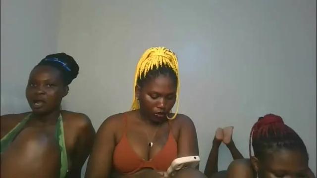 Image 10 of fine_melanie Stream on Chaturbate on 29 days ago