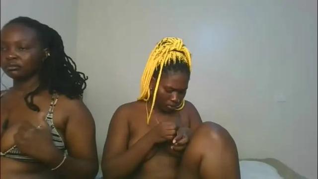 Image 3 of fine_melanie Stream on Chaturbate on 25 days ago