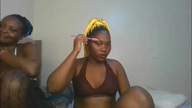 Image 3 of fine_melanie Stream on Chaturbate on 9 days ago