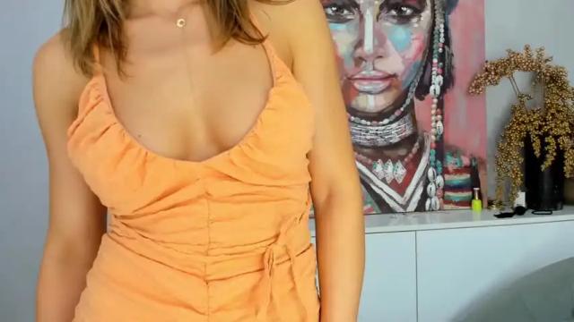 Image 6 of finestchantilly Stream on Chaturbate on 26 days ago