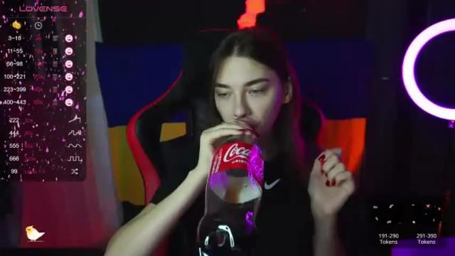 Image 3 of finikk Stream on Chaturbate on 20 months ago