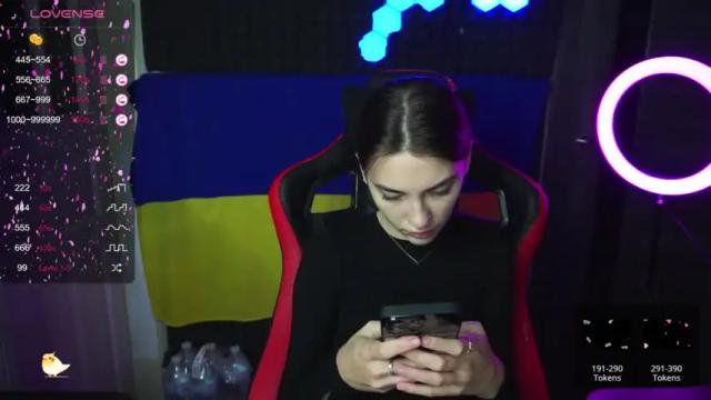 Thumbnail 1, finikk's Stream at Chaturbate, 19 months ago