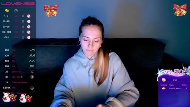Image 4 of finitedensity Stream on Chaturbate on 17 months ago