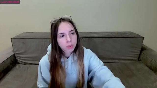 Image 2 of finitedensity Stream on Chaturbate on 17 months ago