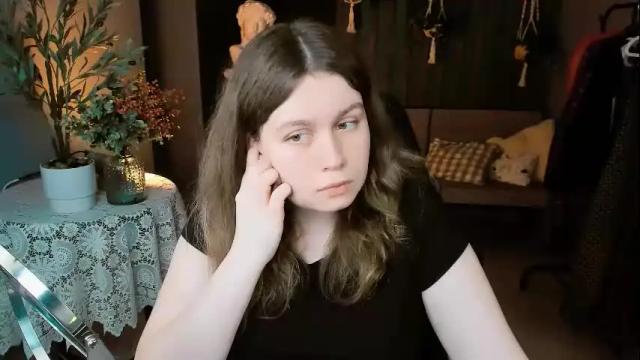 Image 3 of fioramarmoris Stream on Chaturbate on 28 days ago