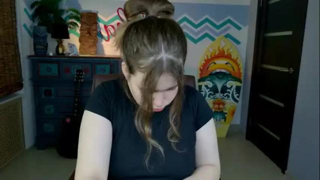 Image 10 of fioramarmoris Stream on Chaturbate on 26 days ago