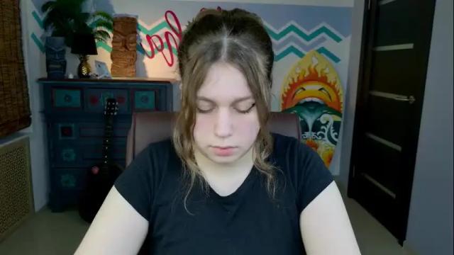 Image 2 of fioramarmoris Stream on Chaturbate on 26 days ago