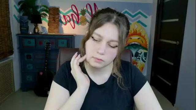 Image 4 of fioramarmoris Stream on Chaturbate on 26 days ago