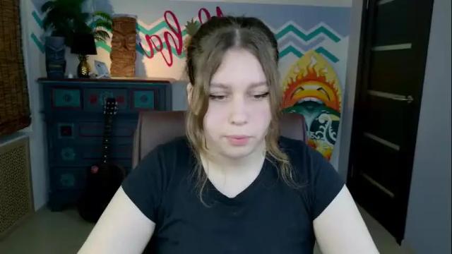 Image 6 of fioramarmoris Stream on Chaturbate on 26 days ago