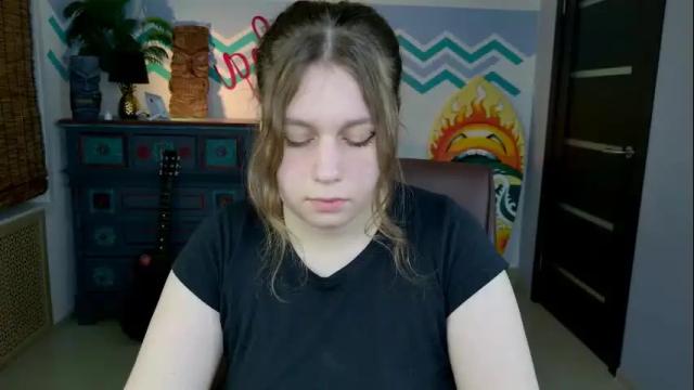 Image 8 of fioramarmoris Stream on Chaturbate on 26 days ago
