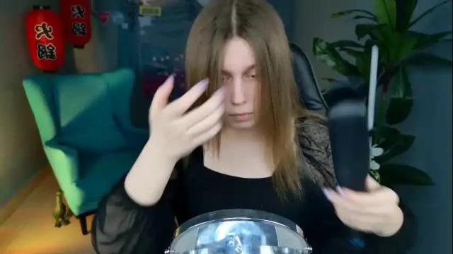 Image 2 of fioramarmoris Stream on Chaturbate on 24 days ago