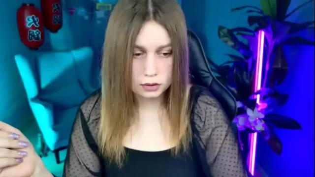 Image 7 of fioramarmoris Stream on Chaturbate on 24 days ago
