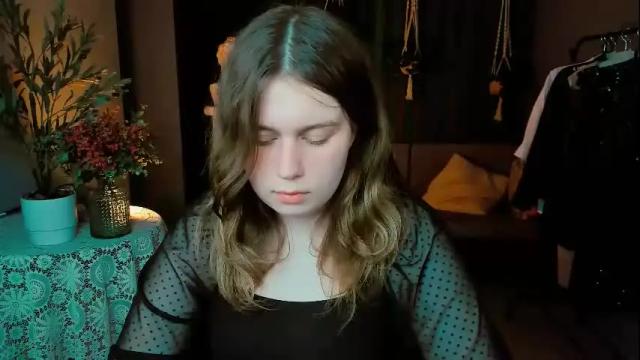 Image 11 of fioramarmoris Stream on Chaturbate on 22 days ago