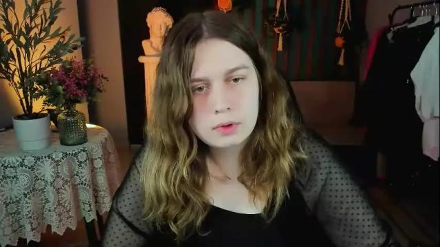 Image 2 of fioramarmoris Stream on Chaturbate on 21 days ago