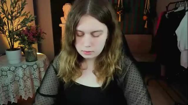 Image 4 of fioramarmoris Stream on Chaturbate on 21 days ago