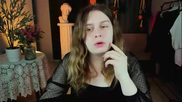 Image 7 of fioramarmoris Stream on Chaturbate on 21 days ago