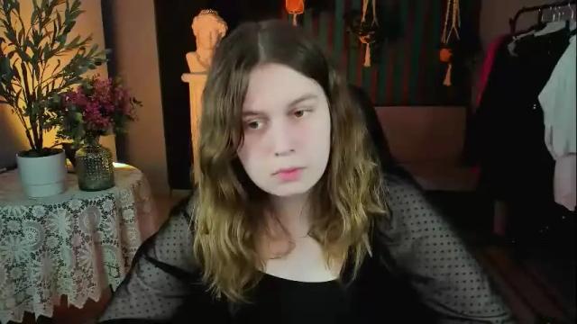 Image 8 of fioramarmoris Stream on Chaturbate on 21 days ago