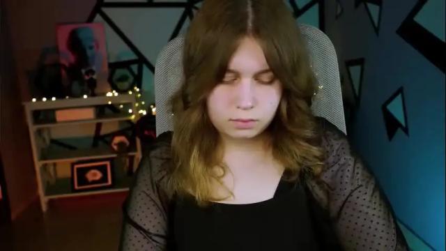 Image 11 of fioramarmoris Stream on Chaturbate on 23 days ago