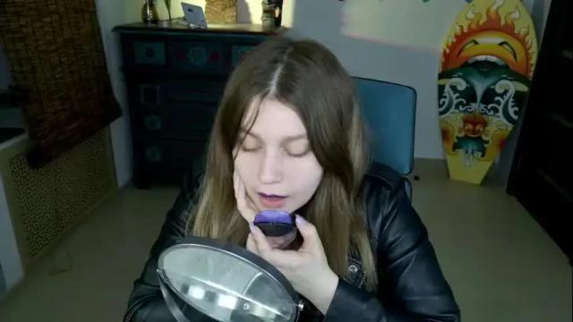 Image 12 of fioramarmoris Stream on Chaturbate on 14 days ago