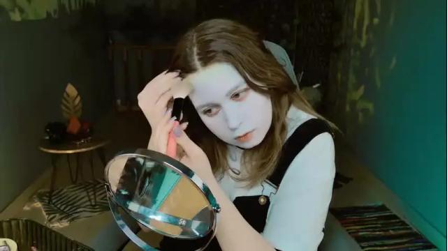 Image 2 of fioramarmoris Stream on Chaturbate on 13 days ago
