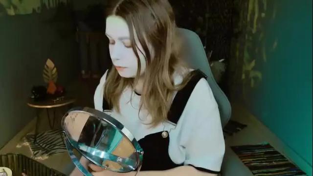 Image 3 of fioramarmoris Stream on Chaturbate on 13 days ago