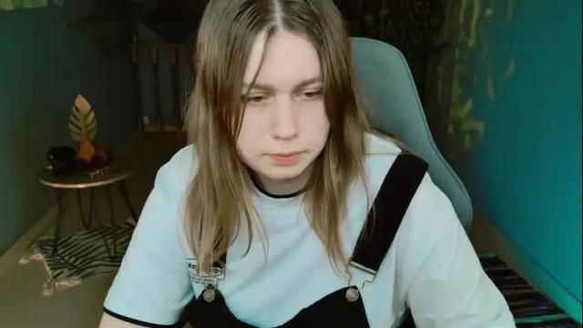 Image 11 of fioramarmoris Stream on Chaturbate on 11 days ago