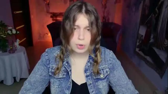 Image 12 of fioramarmoris Stream on Chaturbate on 7 days ago