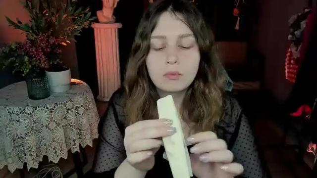 Image 3 of fioramarmoris Stream on Chaturbate on 5 days ago