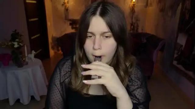 Image 12 of fioramarmoris Stream on Chaturbate on 1 day ago
