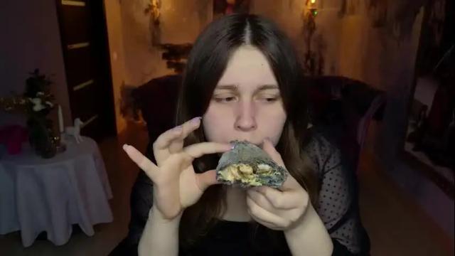 Image 2 of fioramarmoris Stream on Chaturbate on 1 day ago