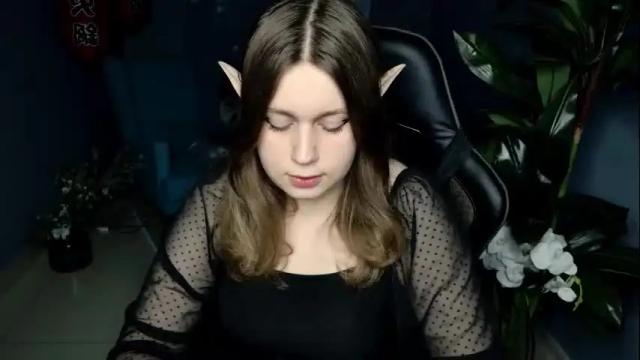 Image 6 of fioramarmoris Stream on Chaturbate on 1 month ago