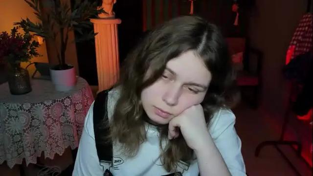 Image 12 of fioramarmoris Stream on Chaturbate on 1 month ago