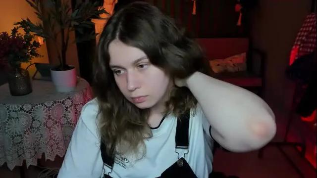 Image 3 of fioramarmoris Stream on Chaturbate on 1 month ago