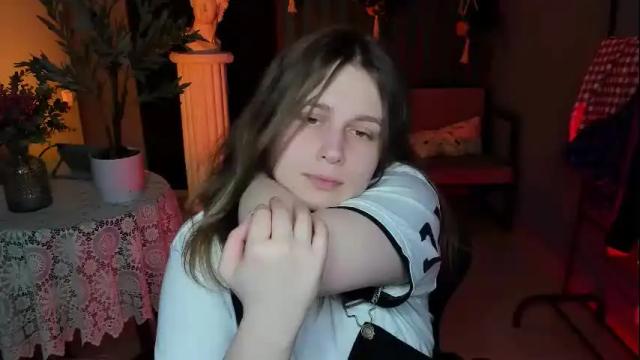 Image 10 of fioramarmoris Stream on Chaturbate on 1 month ago