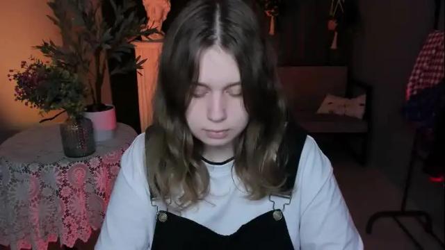 Image 2 of fioramarmoris Stream on Chaturbate on 1 month ago