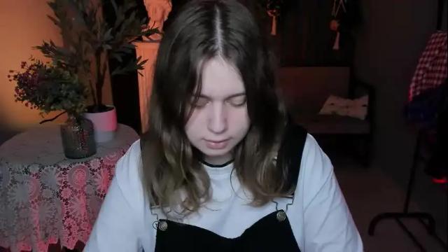 Image 3 of fioramarmoris Stream on Chaturbate on 1 month ago