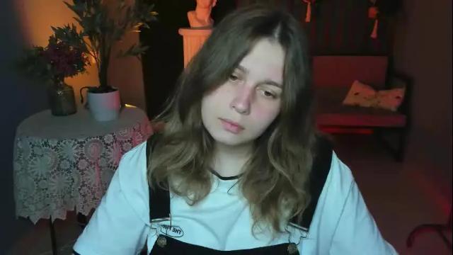 Image 12 of fioramarmoris Stream on Chaturbate on 1 month ago