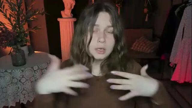 Image 8 of fioramarmoris Stream on Chaturbate on 1 month ago