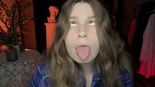 Image 11 of fioramarmoris Stream on Chaturbate on 1 month ago