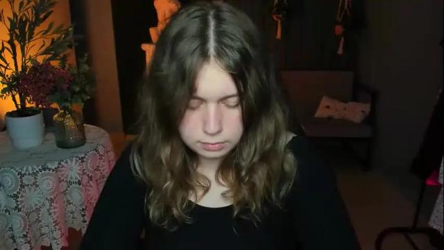 Image 11 of fioramarmoris Stream on Chaturbate on 29 days ago