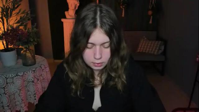Image 2 of fioramarmoris Stream on Chaturbate on 28 days ago