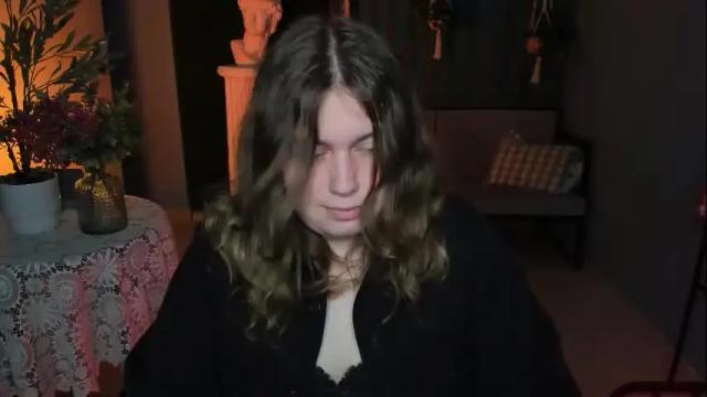 Image 3 of fioramarmoris Stream on Chaturbate on 28 days ago