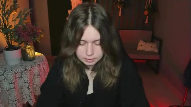 Image 12 of fioramarmoris Stream on Chaturbate on 23 days ago